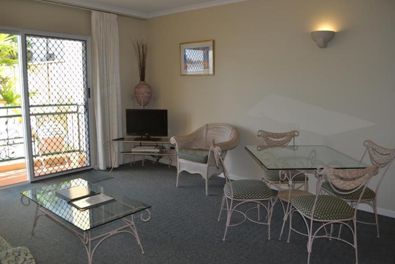 Il Palazzo Holiday Apartments Кернс Екстериор снимка