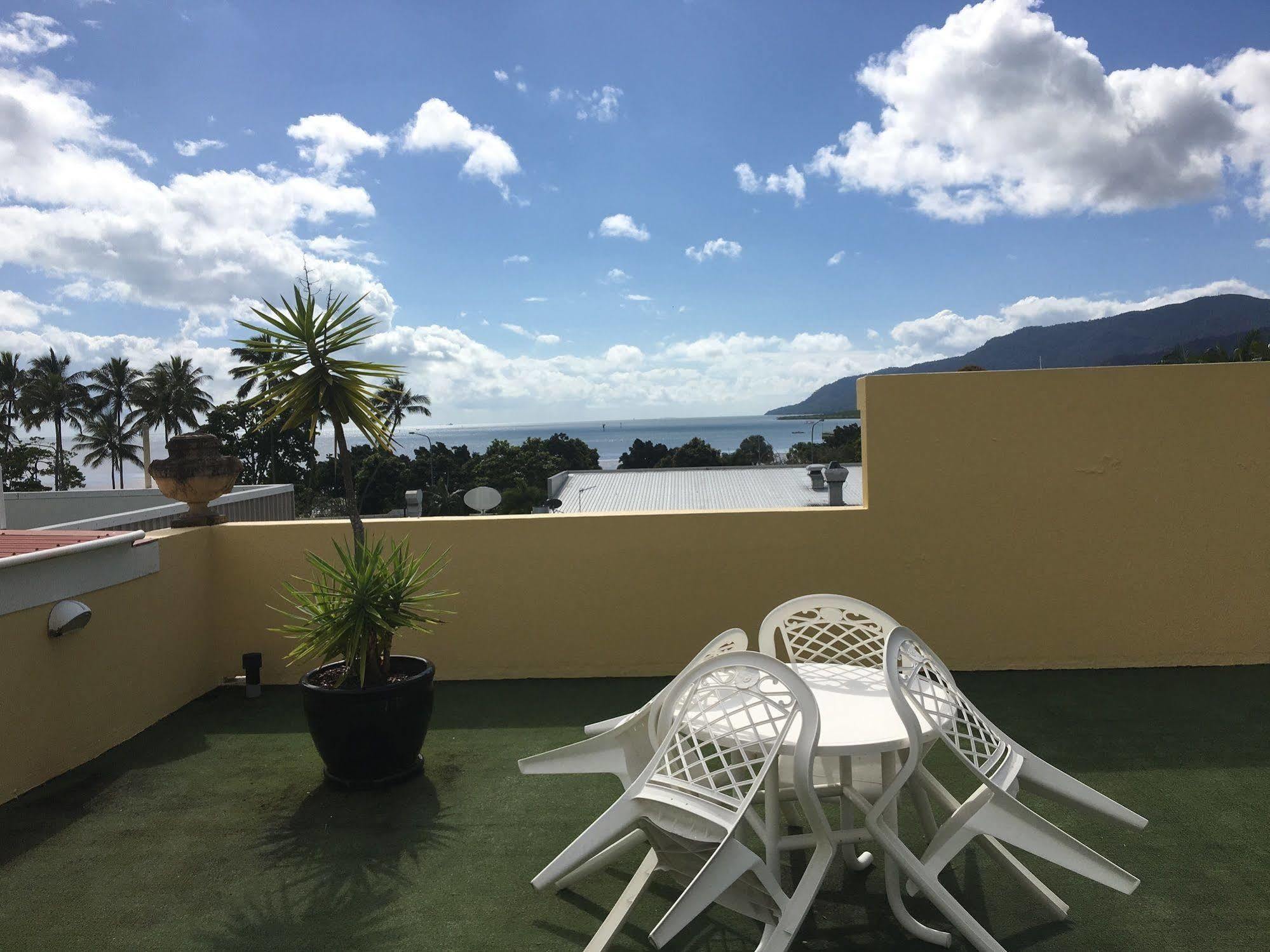 Il Palazzo Holiday Apartments Кернс Екстериор снимка