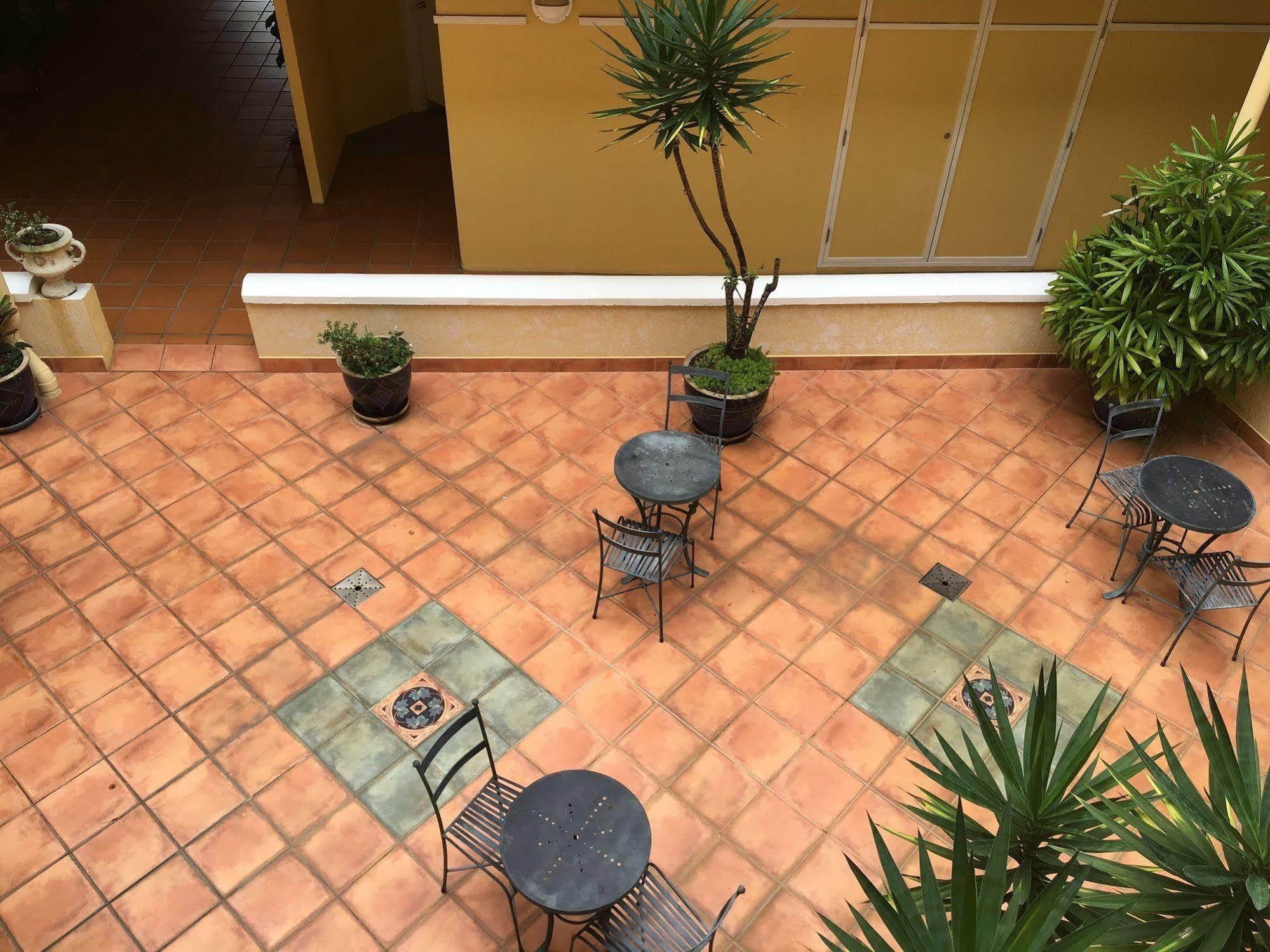 Il Palazzo Holiday Apartments Кернс Екстериор снимка