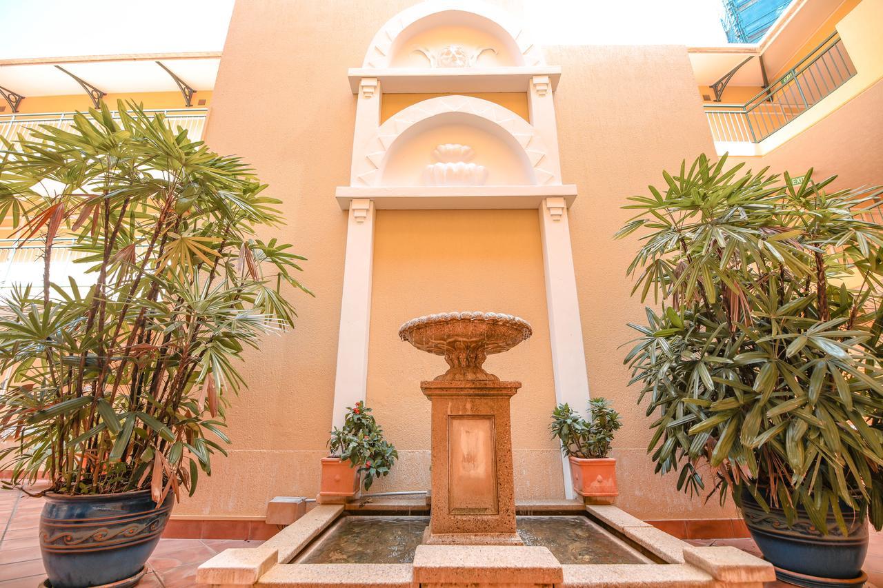 Il Palazzo Holiday Apartments Кернс Екстериор снимка